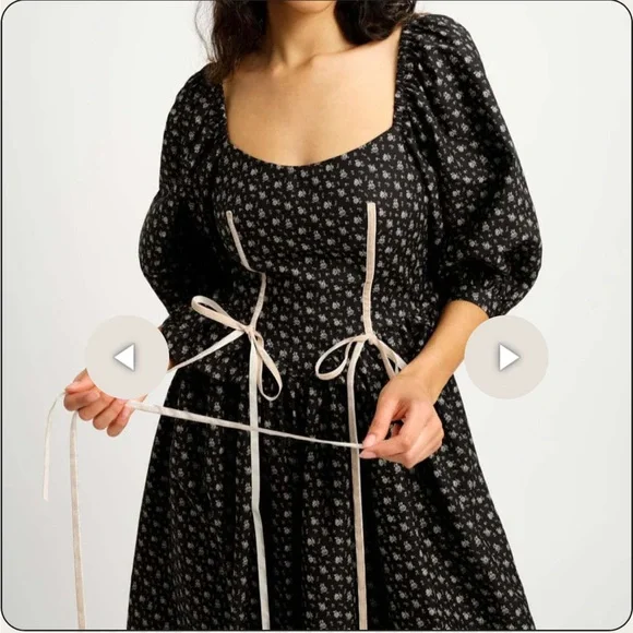 Black Floral Long Sleeve Dress - Picture 2 of 13